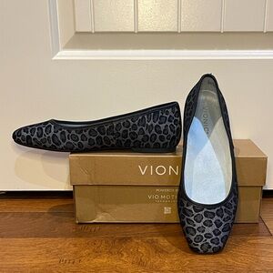 Vionic Orinda Blue Leopard Print Square Toe Flats